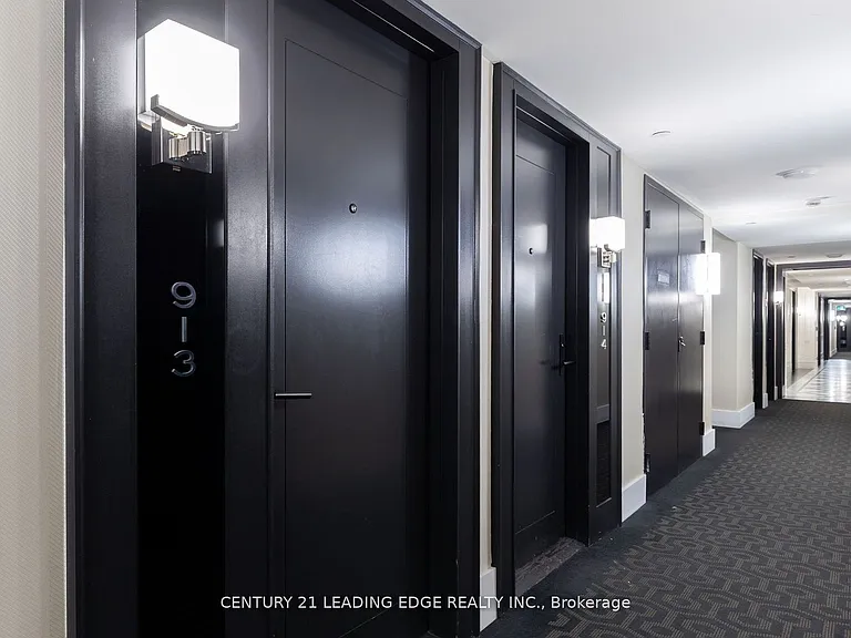 955 Bay St #913 — Photo 4