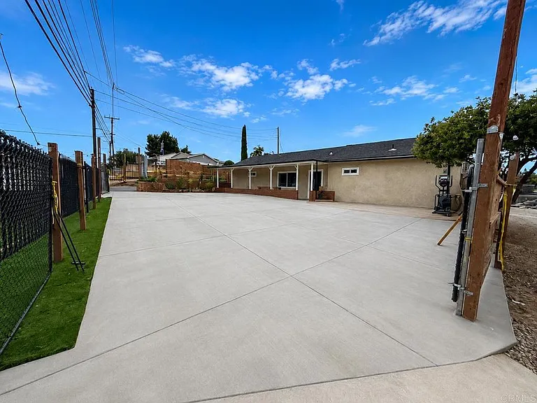 8327 Winter Gardens Blvd — Photo 10