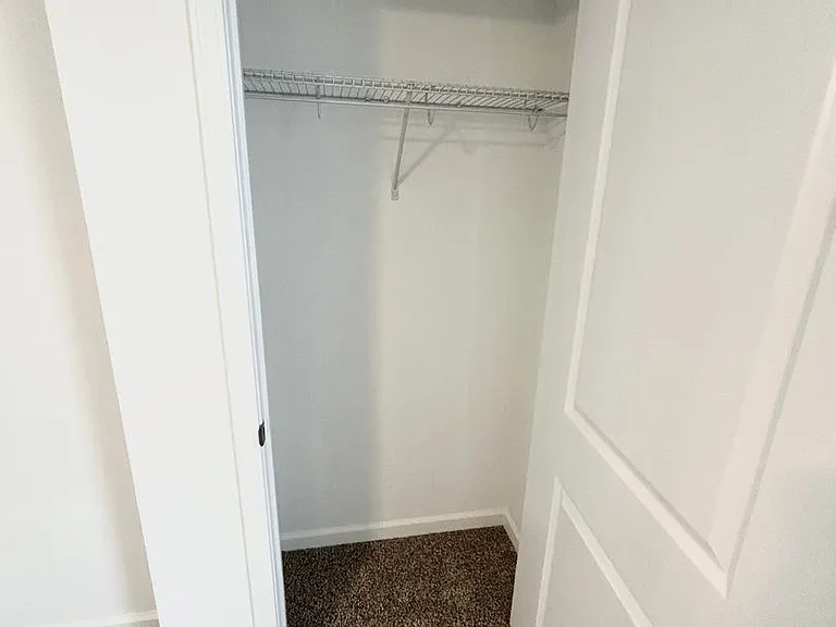 Sagamore Winds Apartments — Photo 59