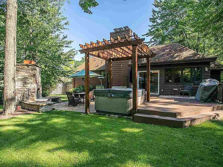 2560 Dunbar Ln — Photo 14