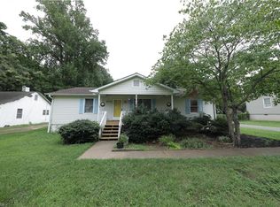 6172 Ridgecrest Dr, Winston Salem, NC 27103