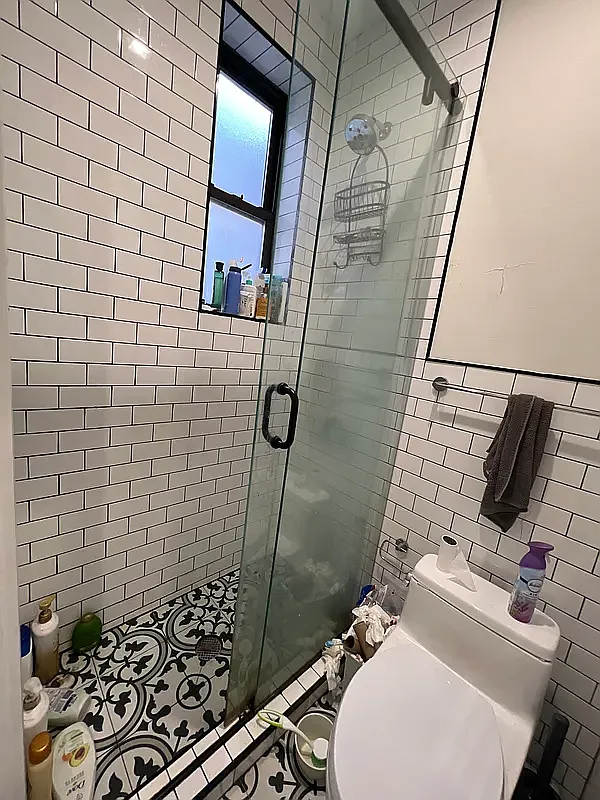 413 Seneca Avenue — Photo 3
