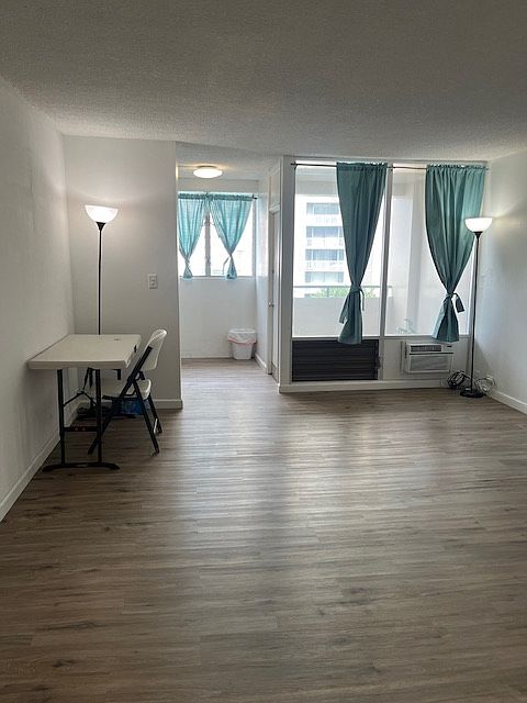 1st image of 747 Amana St APT 402