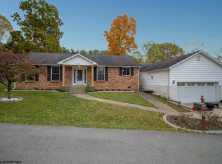 244 Meadowcrest Ln, Bridgeport, WV 26330