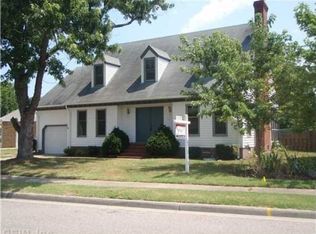 2668 N Elizabeth Harbor Dr, Chesapeake, VA 23321