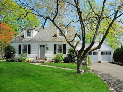 36 Fairfield Ave, Darien, CT, 06820