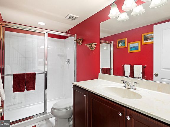 5th image of 103 Murray Ln