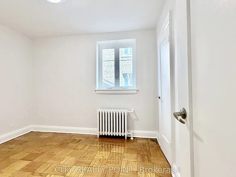 396 Avenue Rd #218 — Photo 5