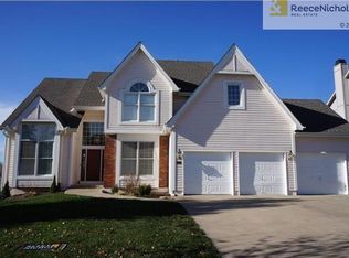 612 SW Walden Ln, Lees Summit, MO 64081