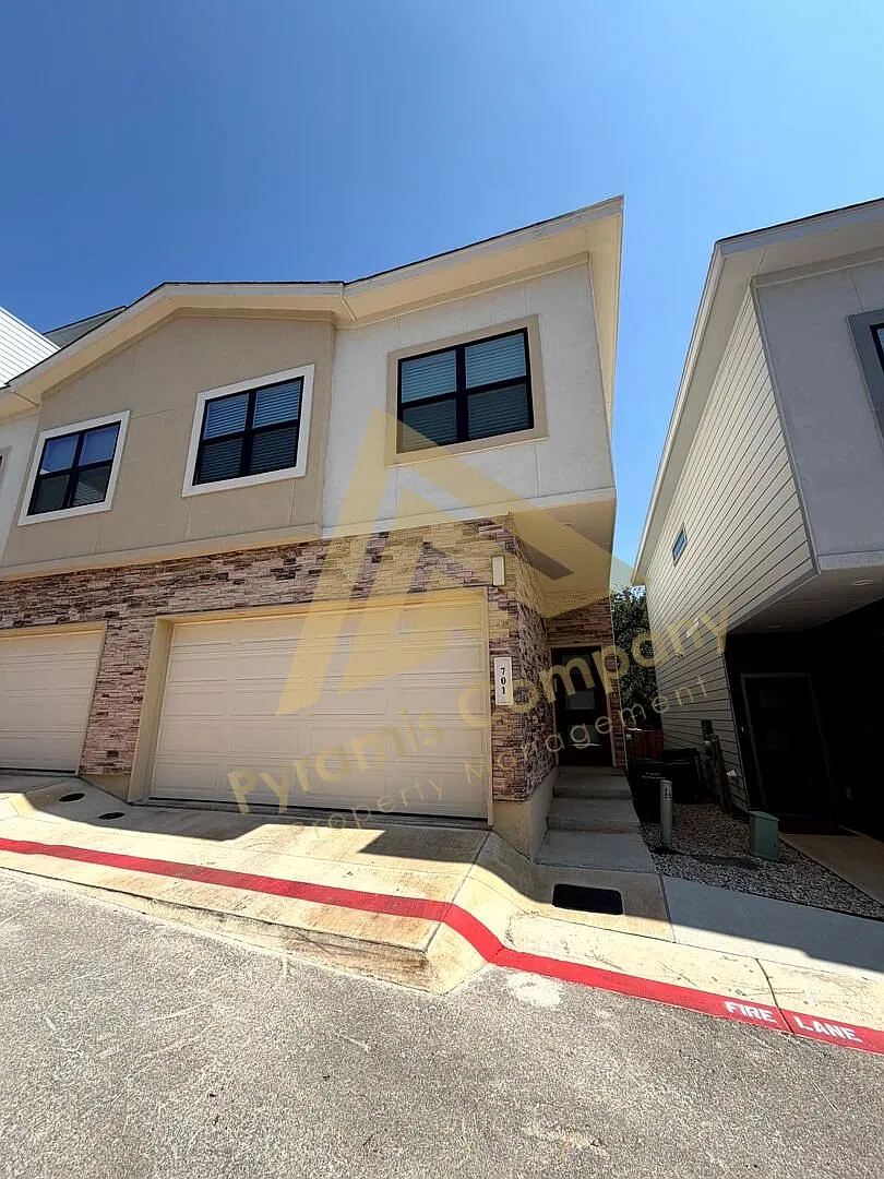 11710 Vance Jackson Rd — Photo 1