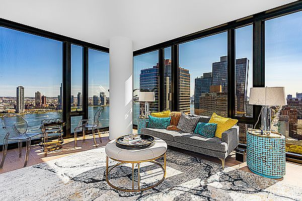 1st image of 695 1st Ave #30D