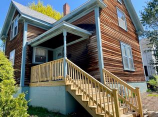 9 Warren St #1, Ipswich, MA 01938