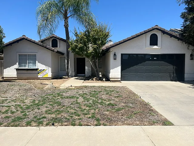 3 bed, 1570 sqft, $2,400 — Photo 1