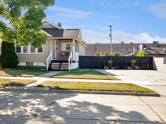 2nd image of 28 Nahma Ave