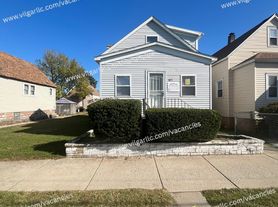 4855 White Oak Ave., 1