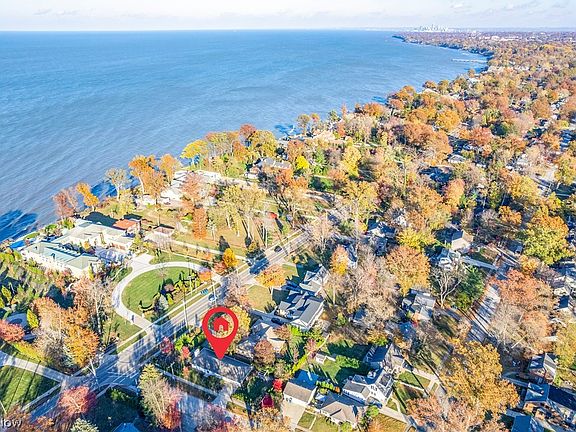 3rd image of 24535 Lake Rd