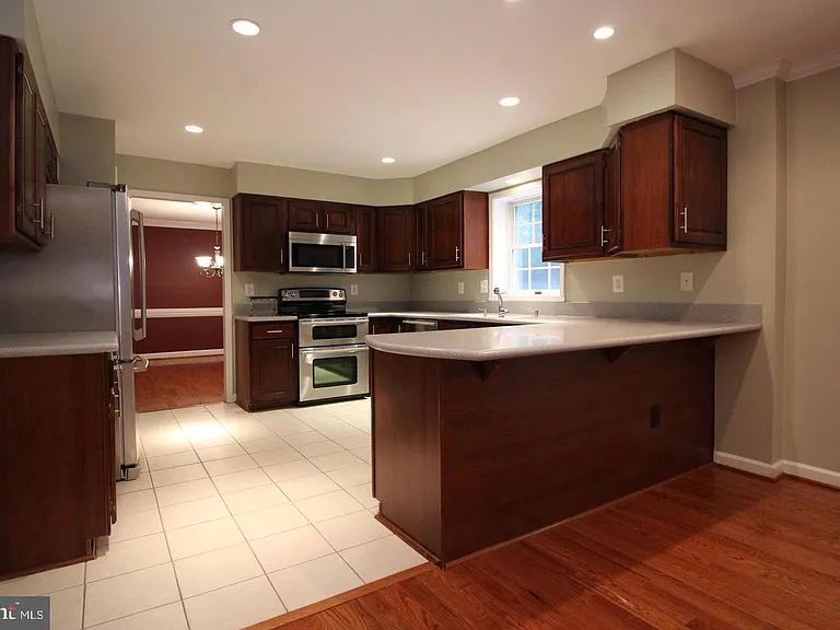 6065 Innisvale Dr — Photo 6