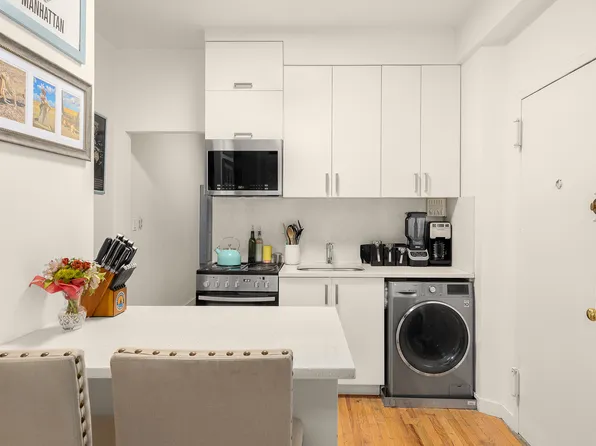 210 East 88th Street image 1 of 5