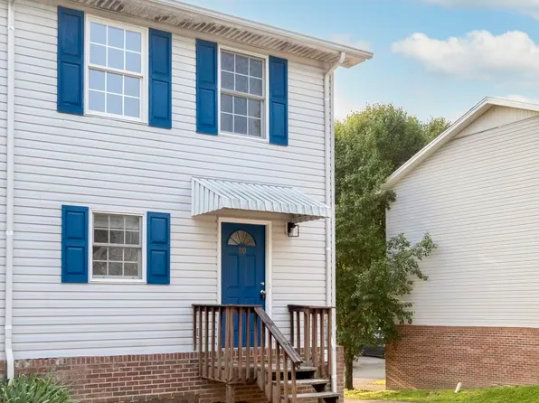 152 Gray Station Rd APT 30, Johnson City, TN 37615