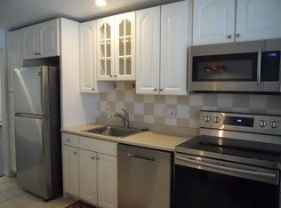68 Bryon Rd APT 5, Chestnut Hill, MA 02467