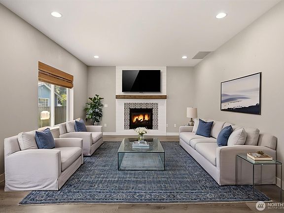 3rd image of 8517 36th Avenue NE