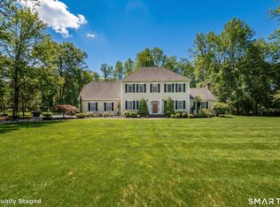 10 Stonewall Lane, Clinton, CT 06413
