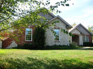 31 Village Ct, Saint Peters, MO 63376