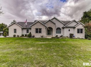 203 Walnut Glen Dr, Springfield, IL 62707