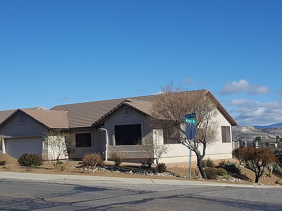2nd image of 703 S Cliffs Pkwy