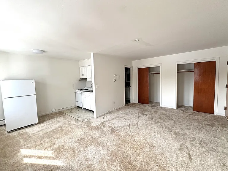 Lynn Apartments — Photo 9