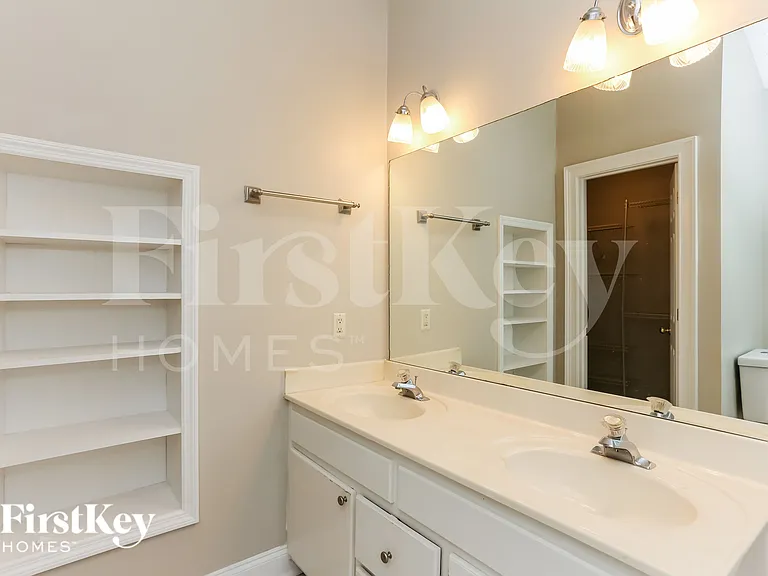 1270 Summit Point Ln — Photo 10