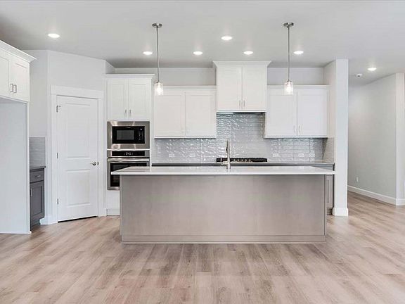The Givens - Kitchen