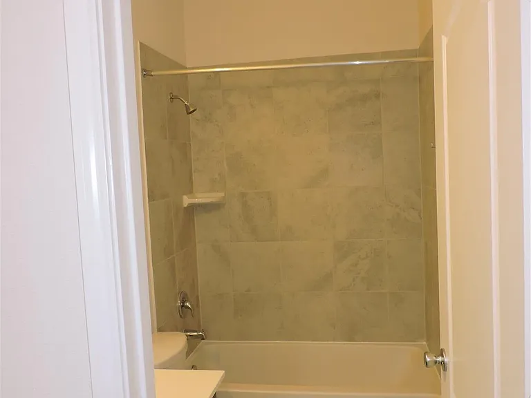 1122 Epworth Ct — Photo 20