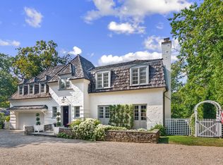 340 Crescent Dr, Lake Bluff, IL