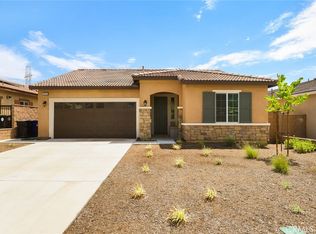 15653 Kings Peak Dr, Fontana, CA 92336