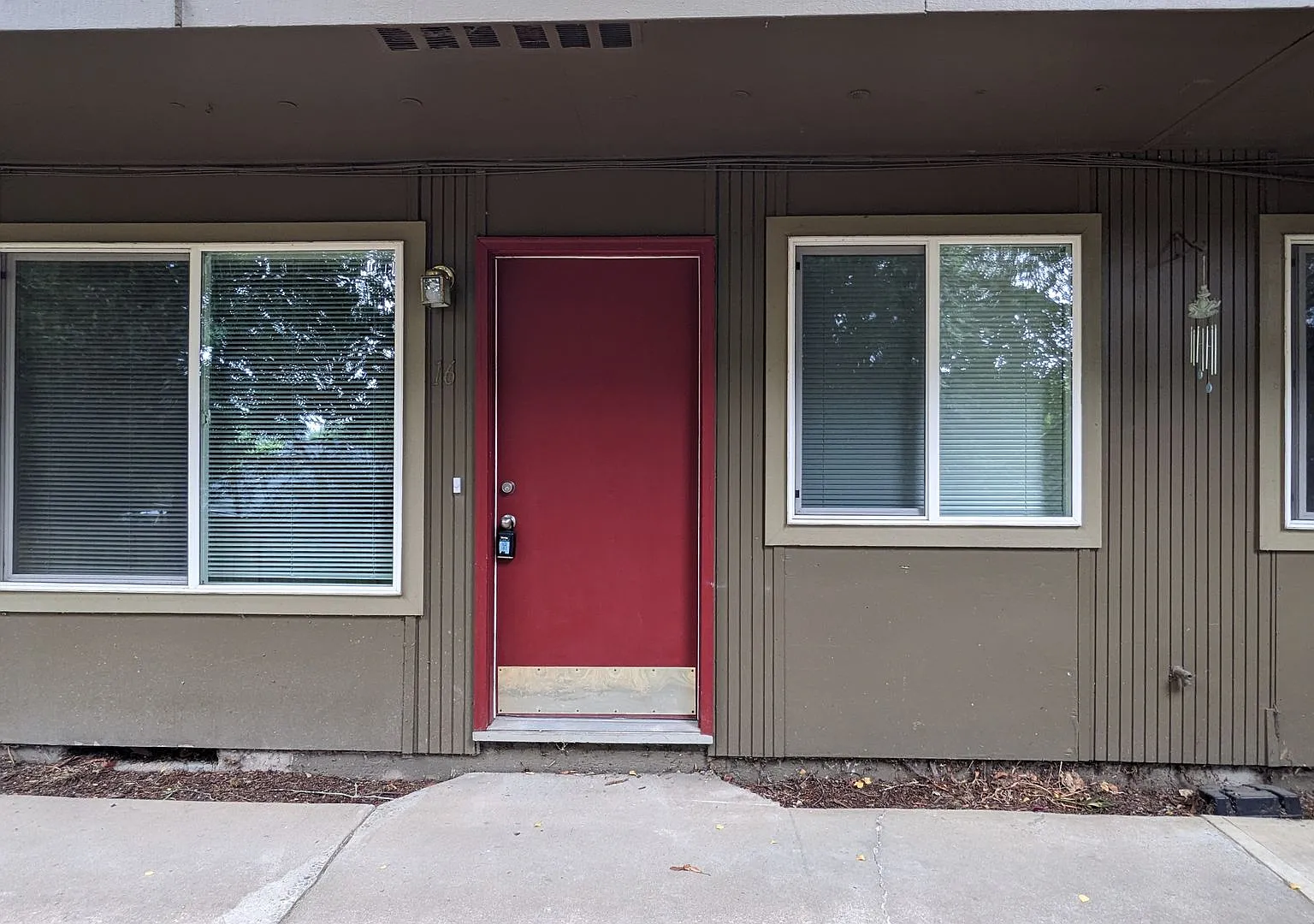 West Slope Apartments — Photo 4