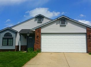 1500 Wrenwood Dr, Columbus, IN 47201