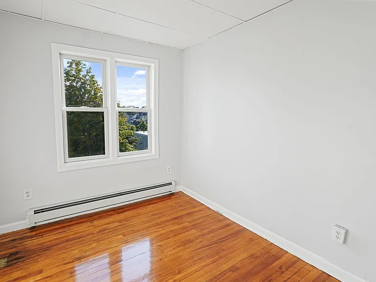 3 Allen St — Photo 7
