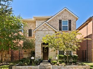 218 Buckingham Ave, Euless, TX 76040