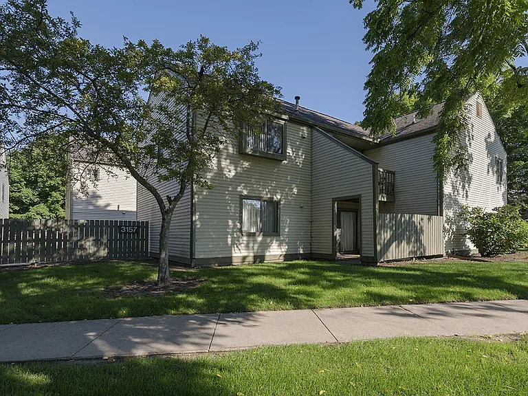 Homestead Commons — Photo 41