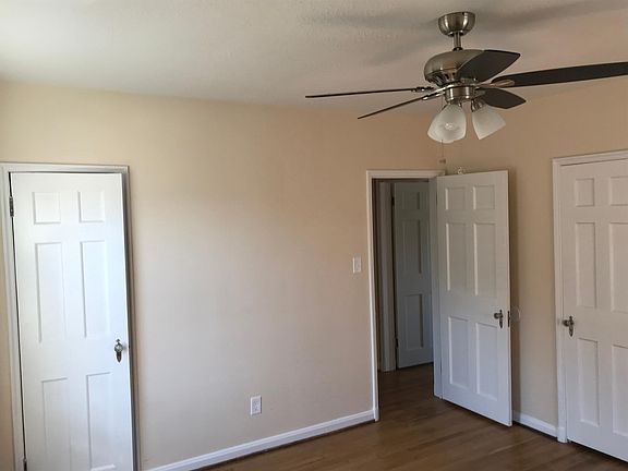 5th image of 12031 Edgewater Dr #406