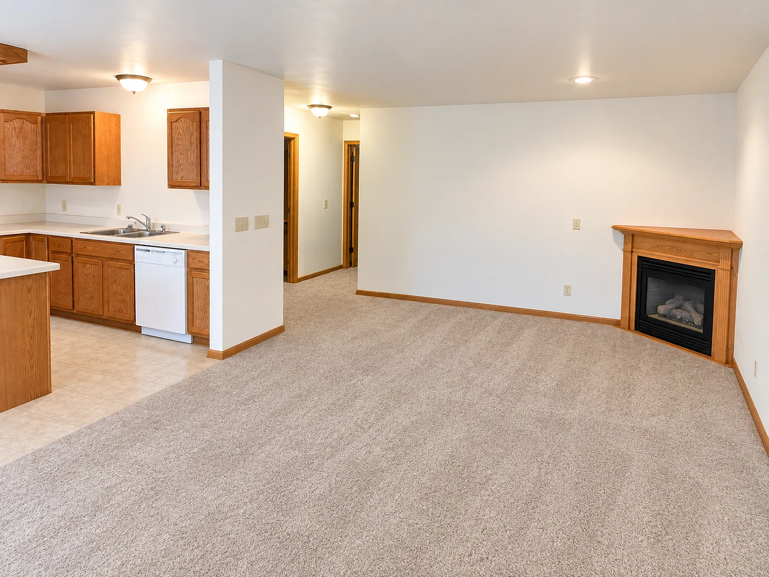 4580 Arrowhead Dr — Photo 3
