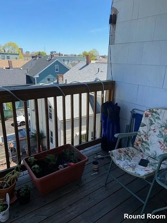 3 bed, 905 sqft, $3,500 — Photo 2