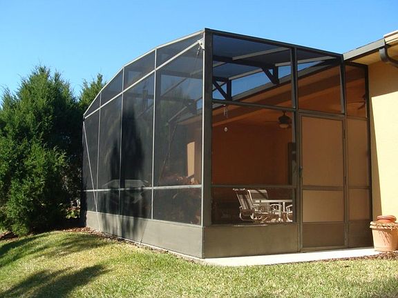 5th image of 681 Barcelona Dr