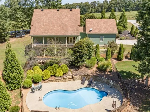 1419 Double Bridge Rd, Demorest, GA 30535