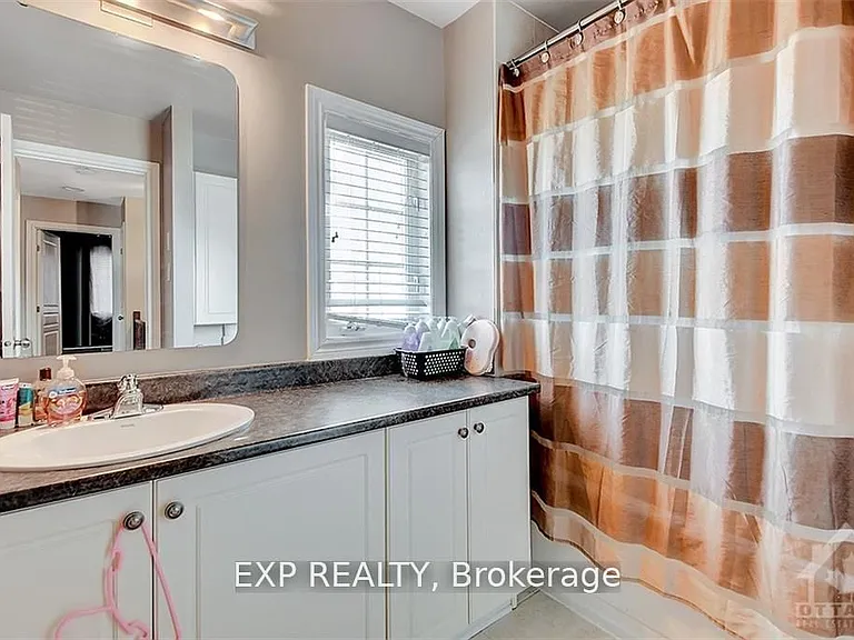 535 Salzburg Dr — Photo 23