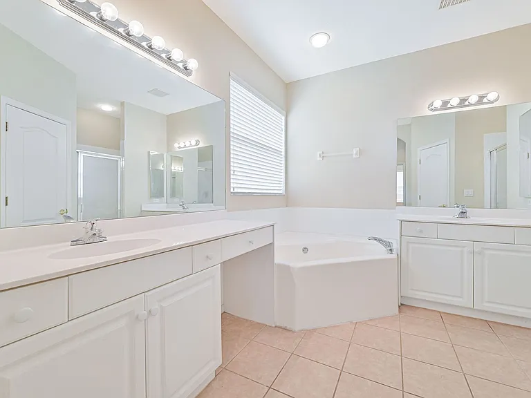 13679 Martone Ct — Photo 23