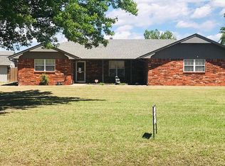 909 Bryan Dr, Enid, OK 73701