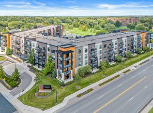 8400 Bass Lake Rd #402, Minneapolis, MN 55428