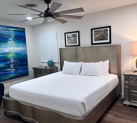 5th image of 1601 Ocean Dr #3